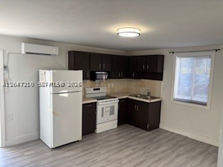 75 Coral Dr Property Photo 6