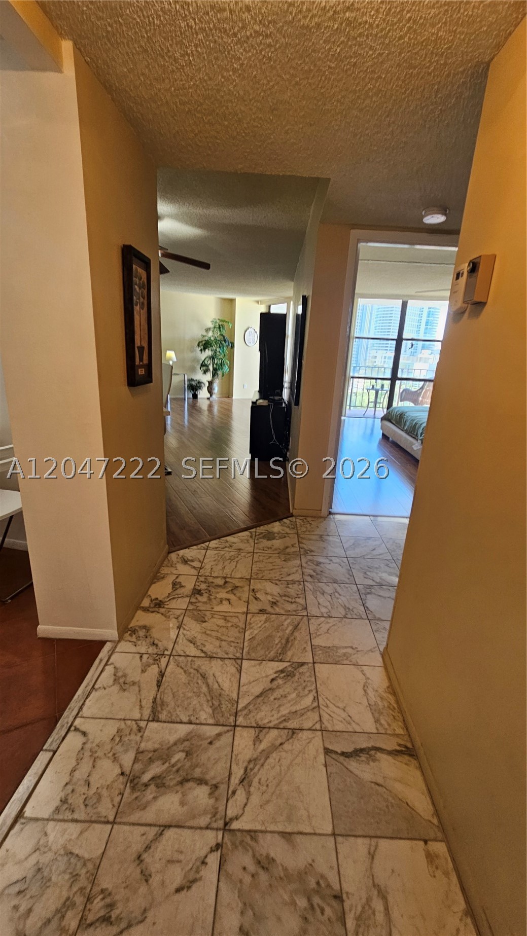 800 Parkview Dr 912 Property Photo 1