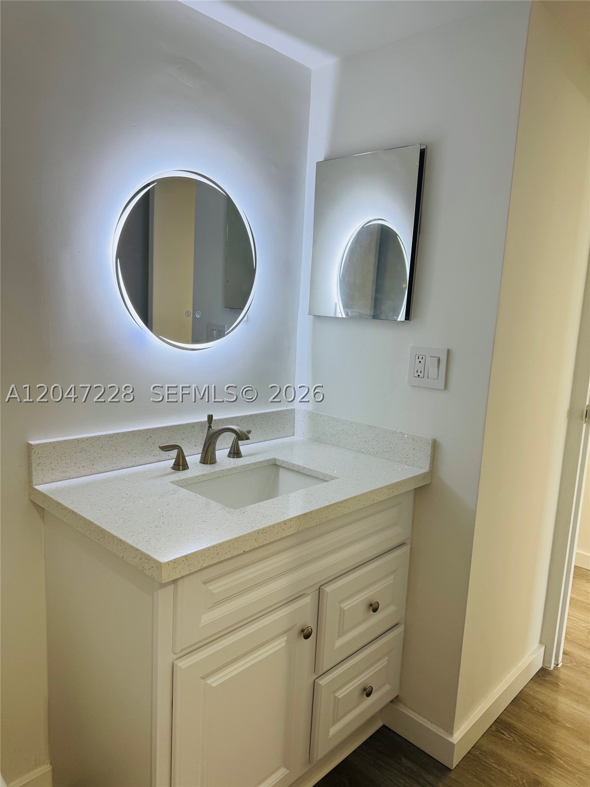 3675 N Country Club Dr 2007 Property Photo 14