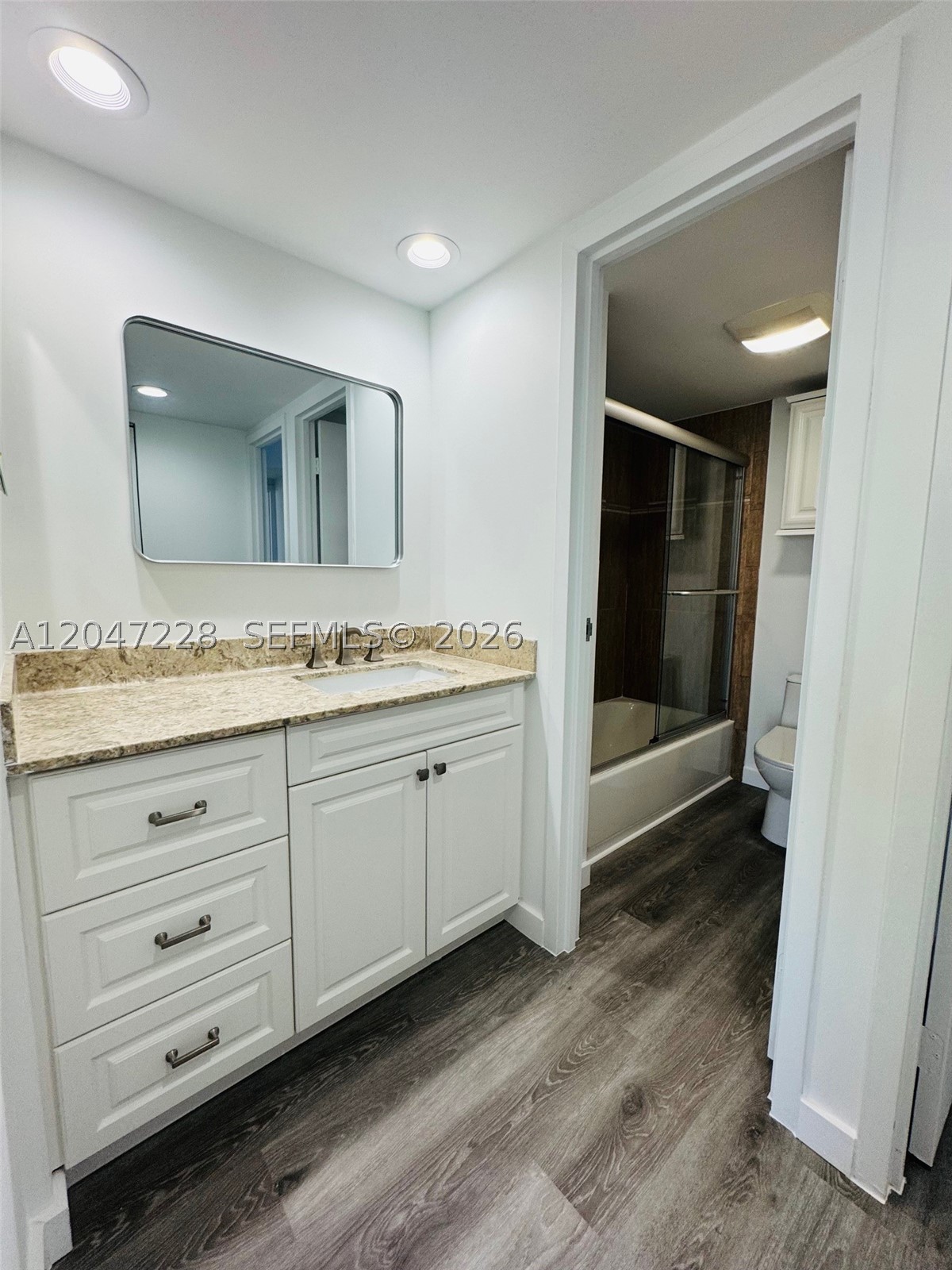 3675 N Country Club Dr 2007 Property Photo 23