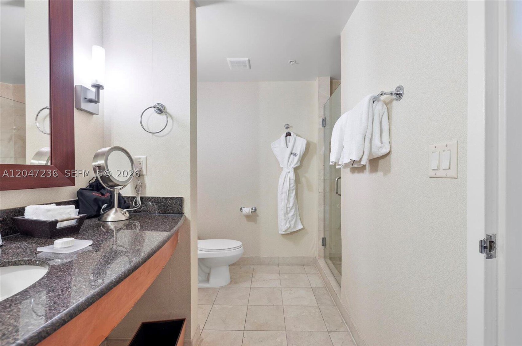 18001 Collins Ave 708 Property Photo 14