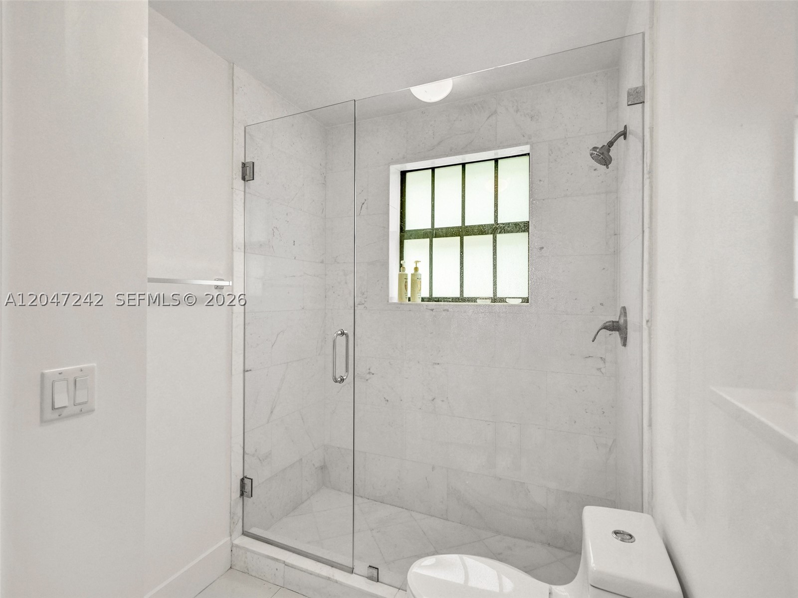 1901 S Le Jeune Rd 2 Property Photo 8