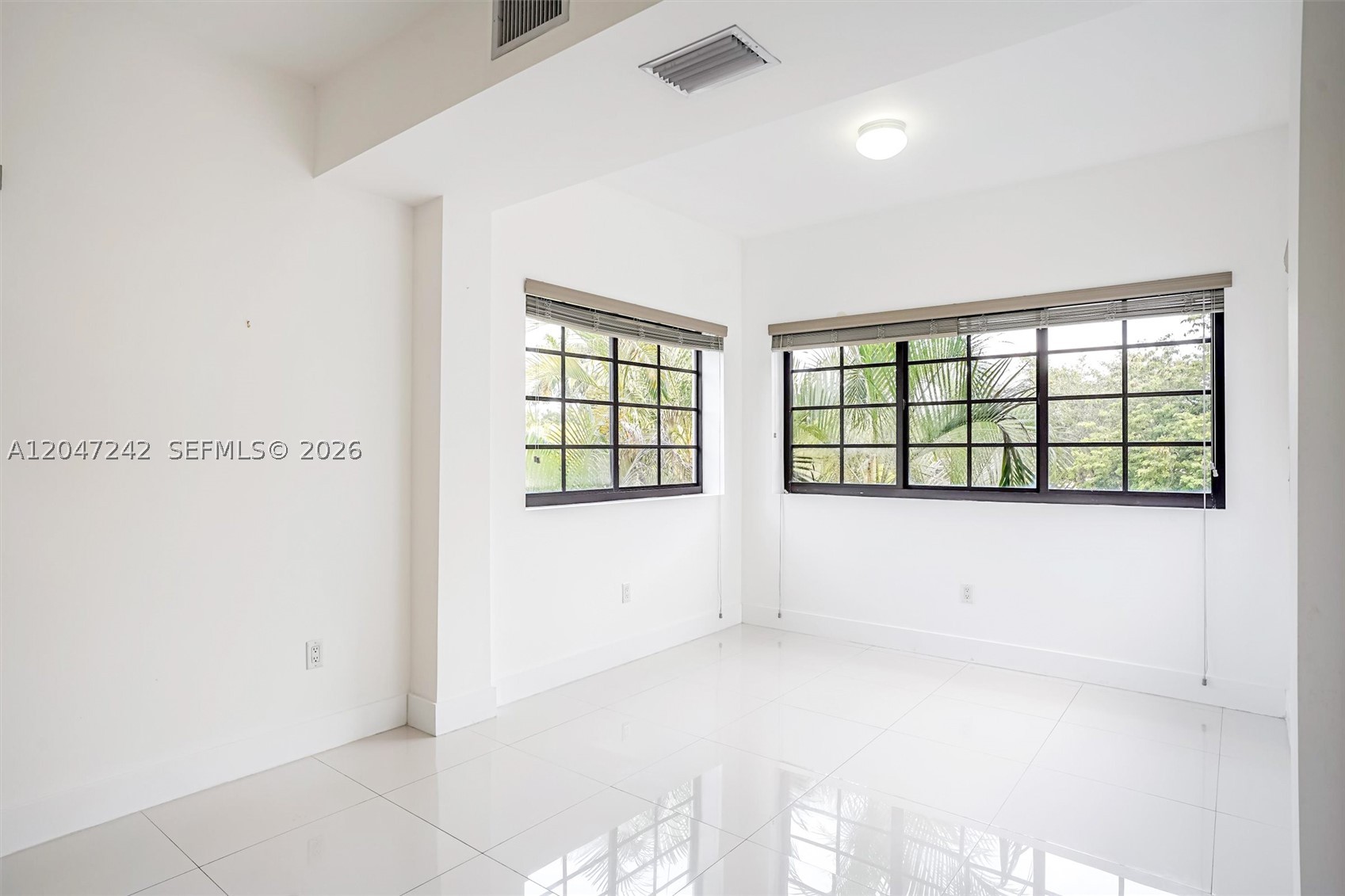 1901 S Le Jeune Rd 2 Property Photo 12