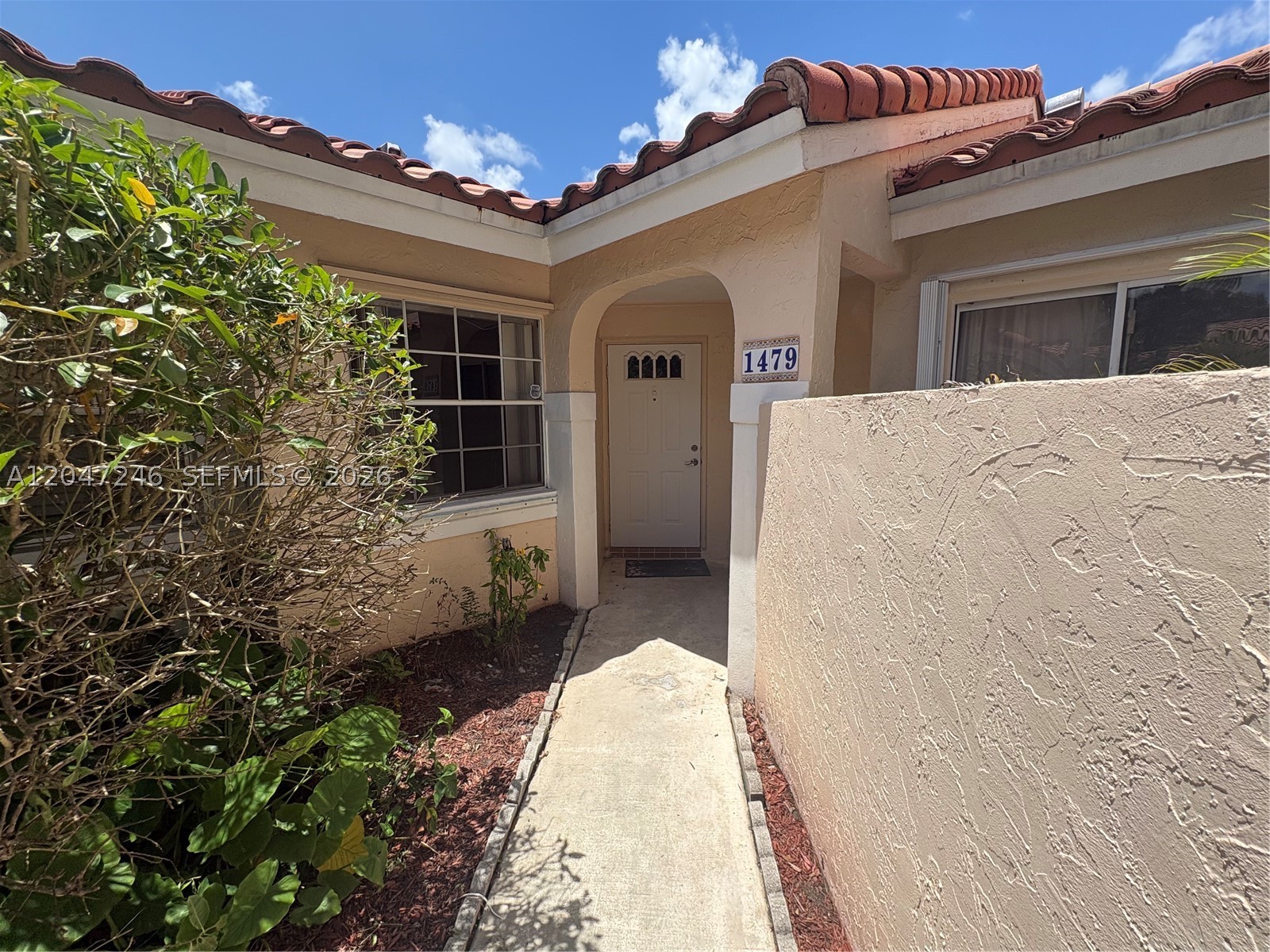1479 Springside Dr Property Photo 1