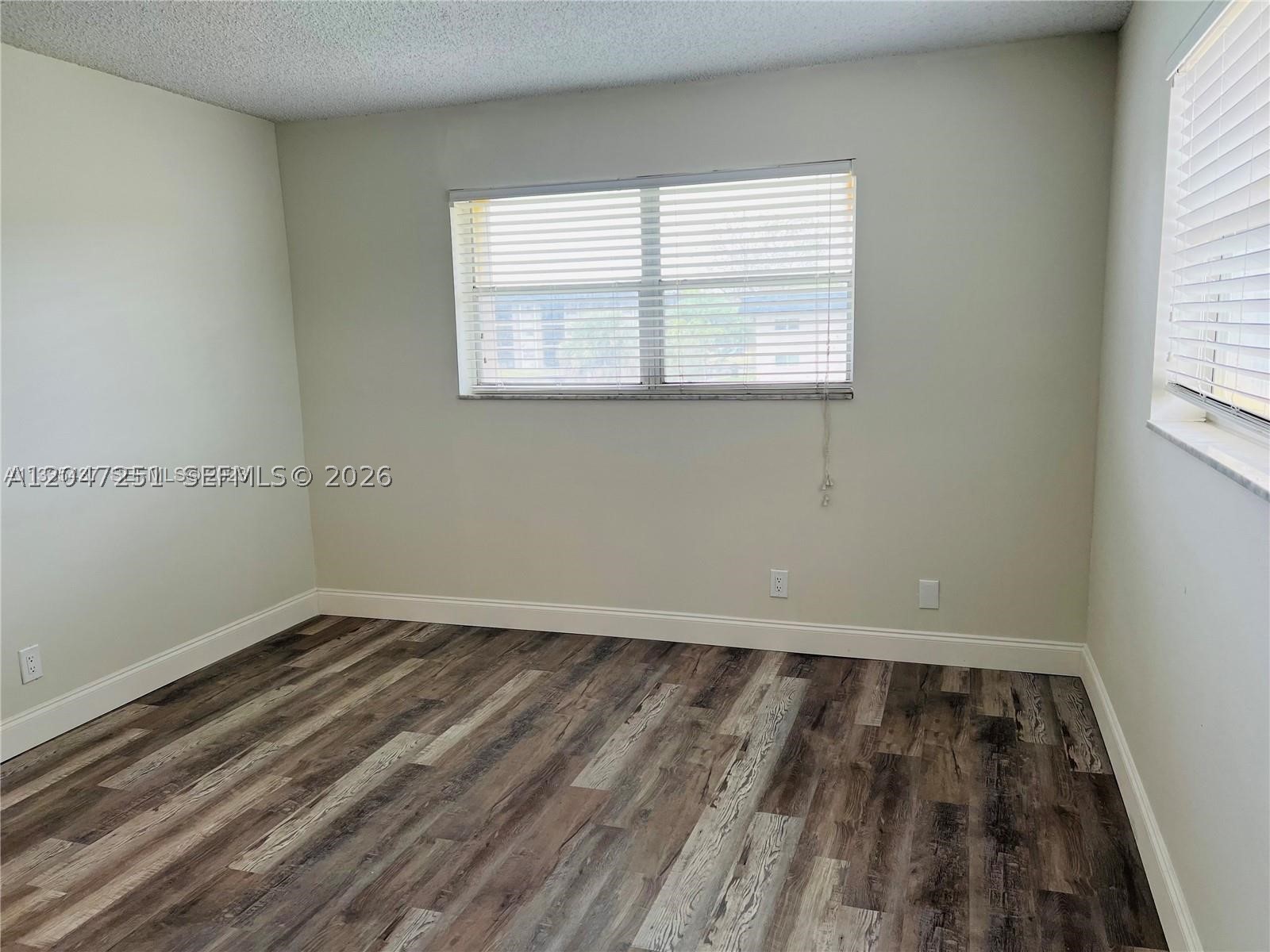 8025 S Colony Cir S 210 Property Photo 5