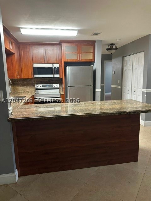 1065 Nw 15th St Property Photo 3