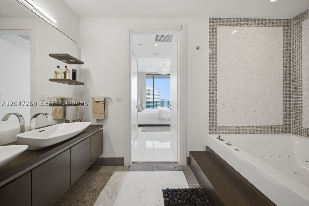 200 Biscayne Boulevard Way 5110 Property Photo 32