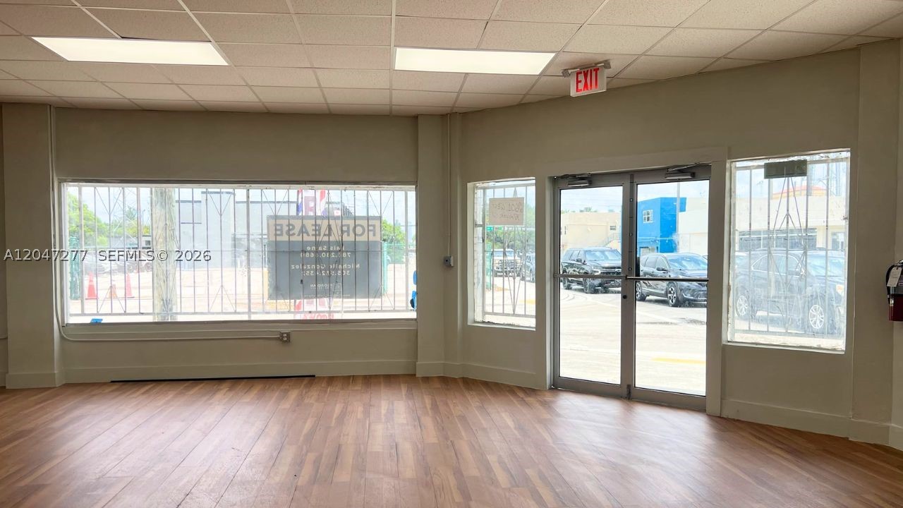 A12047277 Property Photo 3