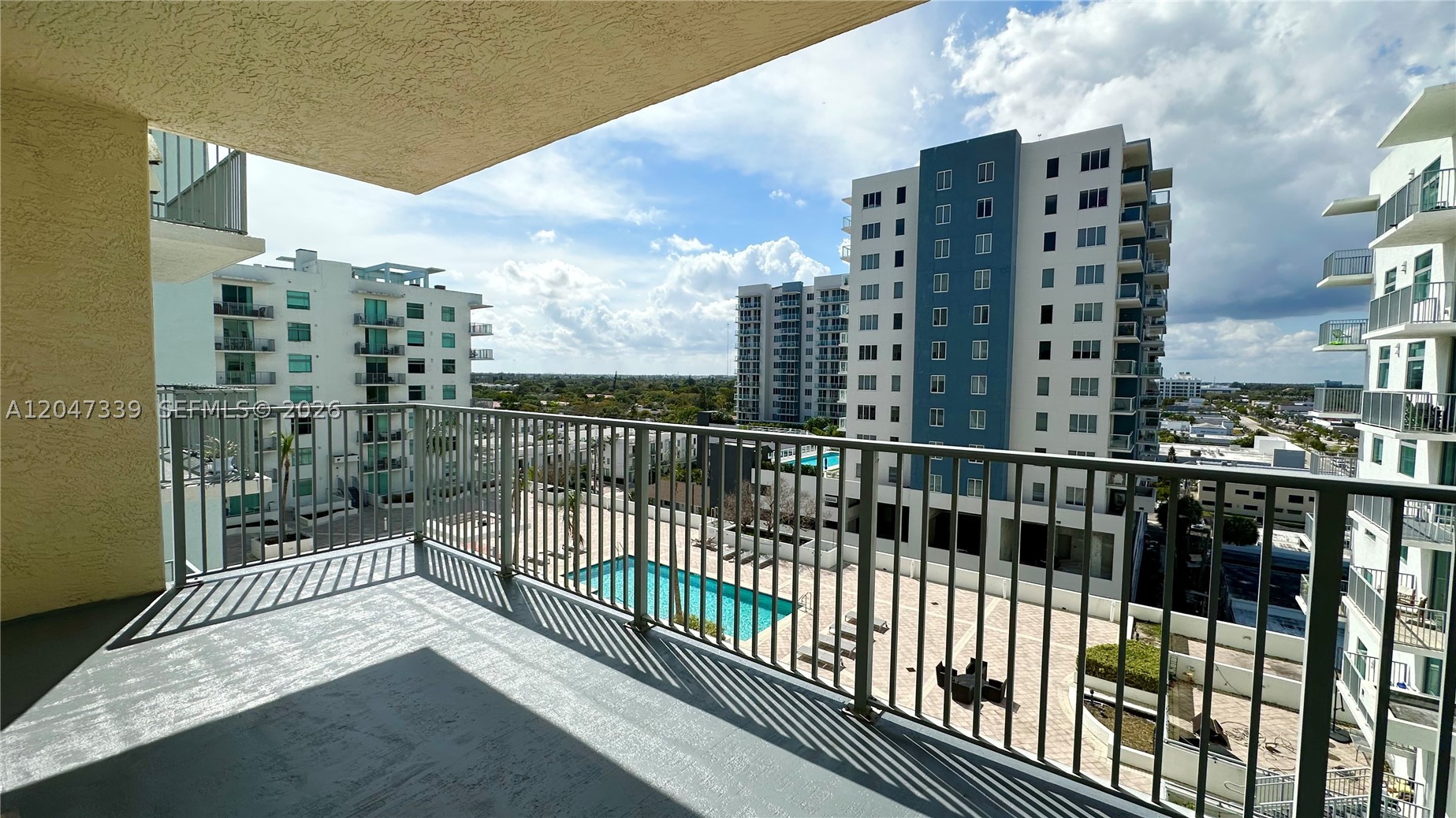 140 S Dixie Hwy 808 Property Photo 8