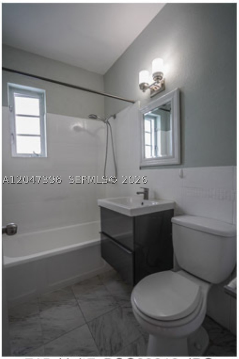 715 Michigan Ave 7 Property Photo 10