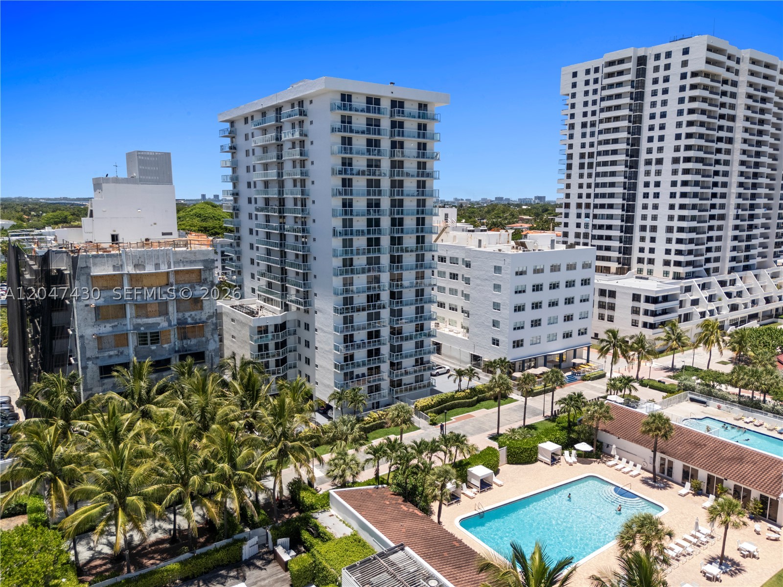 2457 Collins Ave 406 Property Photo 1