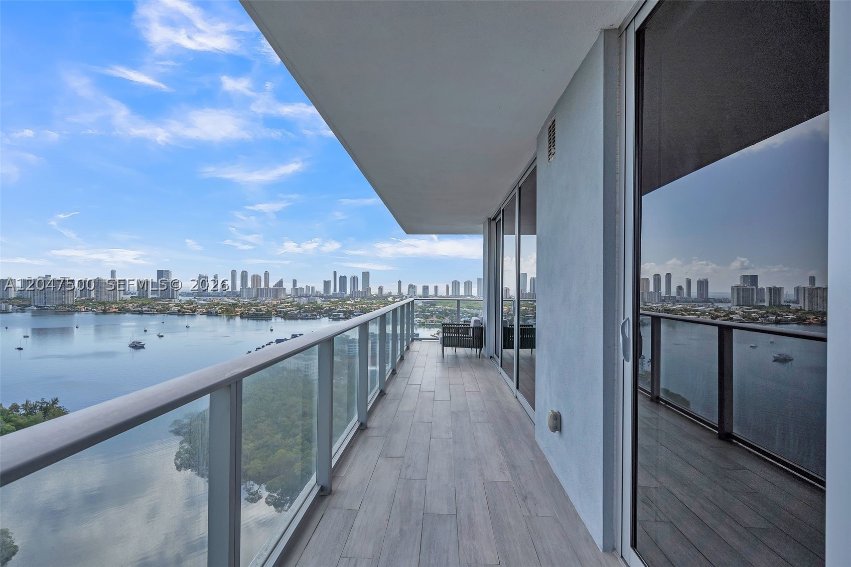 16385 Biscayne Blvd 2707 Property Photo 3