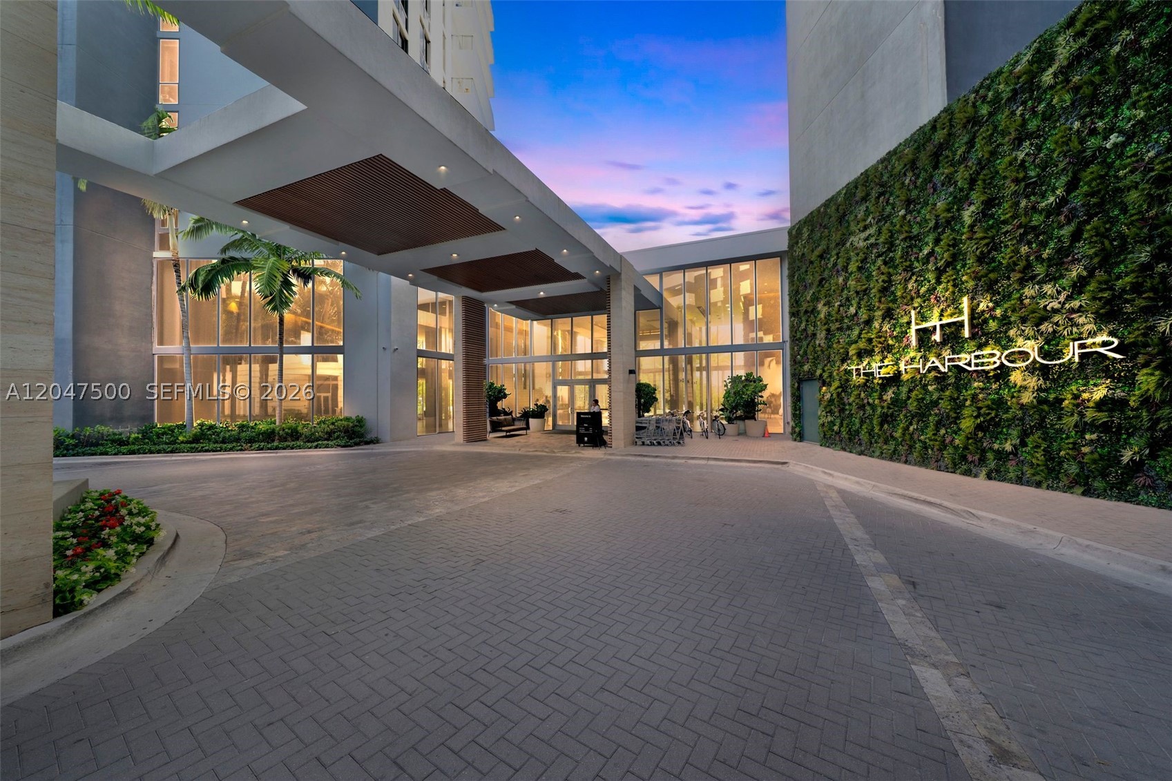 16385 Biscayne Blvd 2707 Property Photo 5
