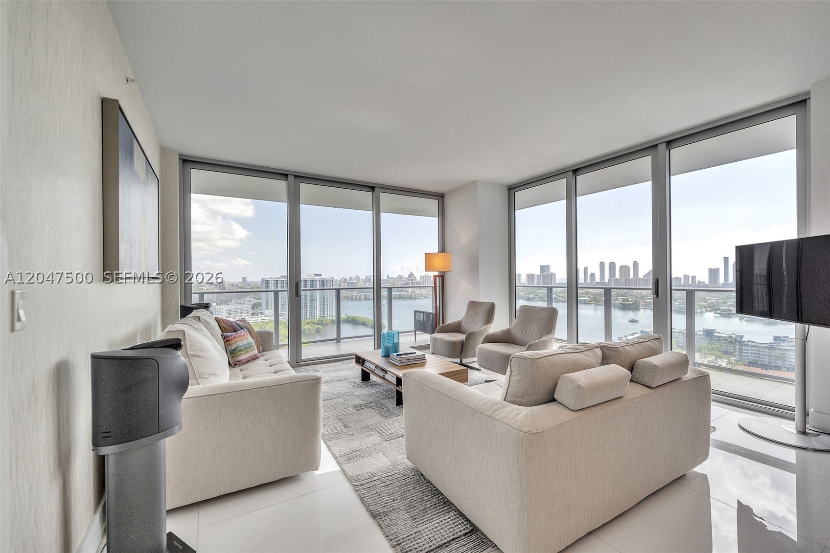 16385 Biscayne Blvd 2707 Property Photo 6