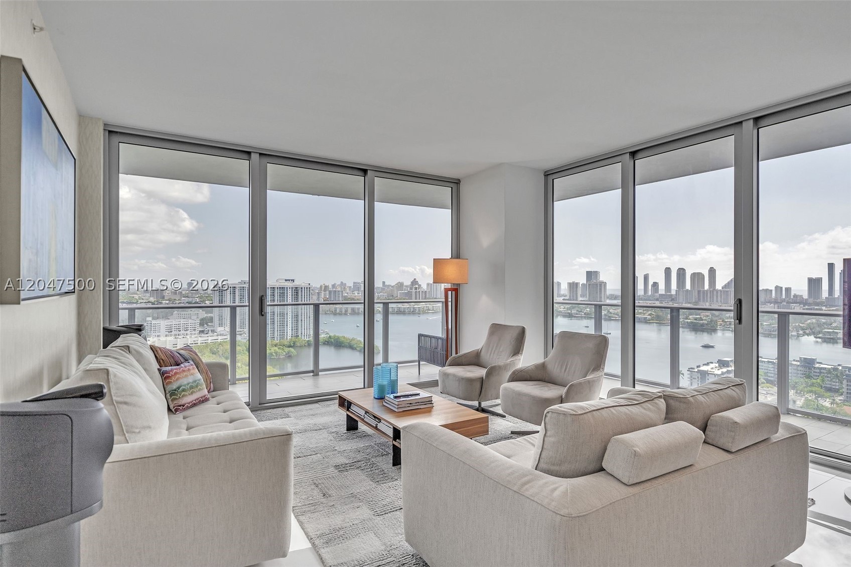 16385 Biscayne Blvd 2707 Property Photo 7