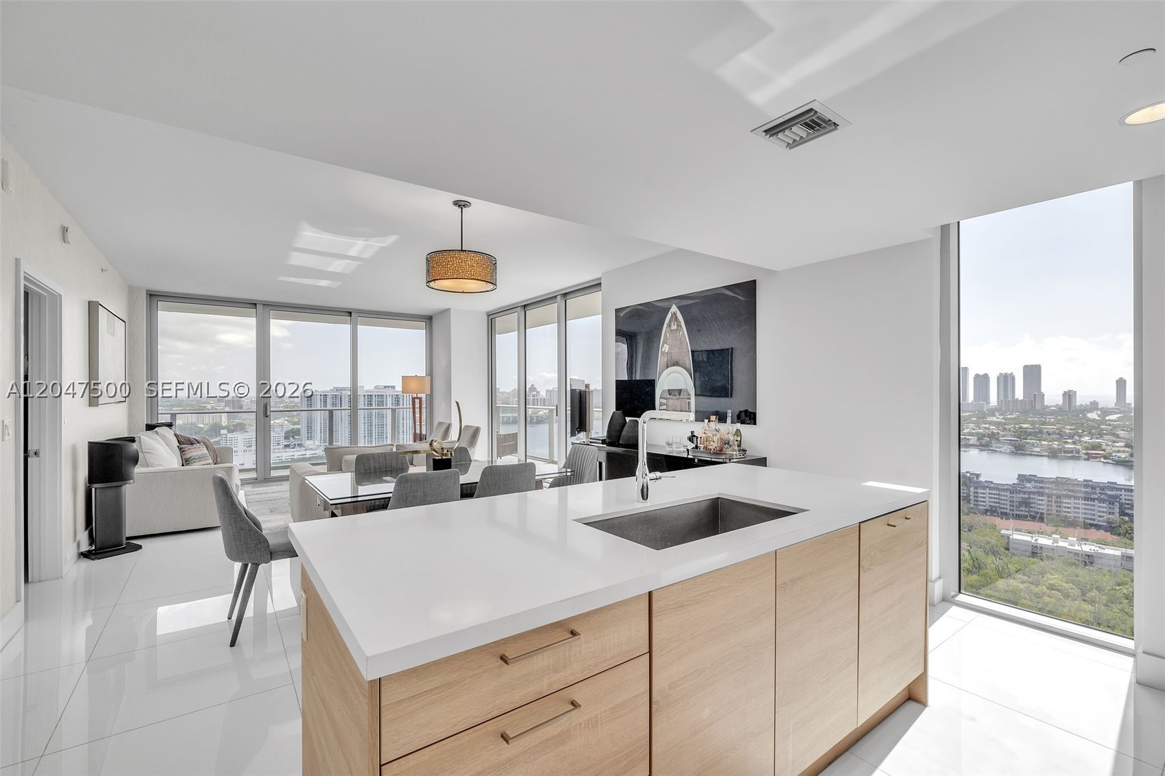 16385 Biscayne Blvd 2707 Property Photo 12