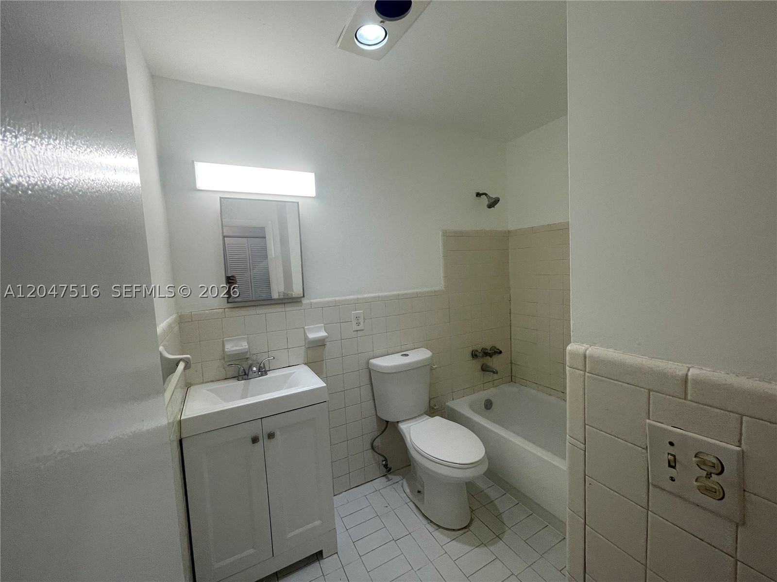 5200 Nw 16th St 1 Property Photo 15