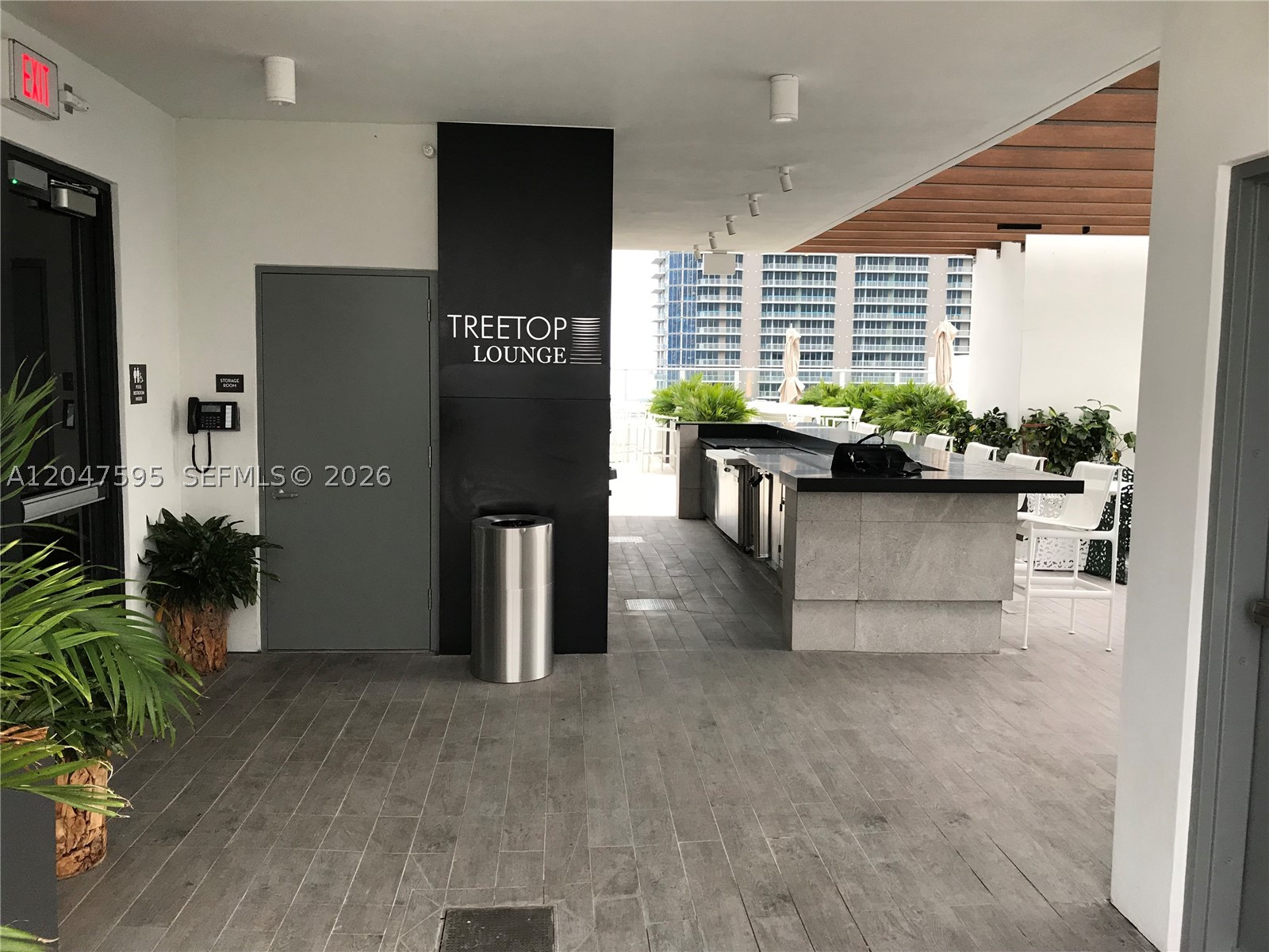 1010 Brickell Ave 3709 Property Photo 3