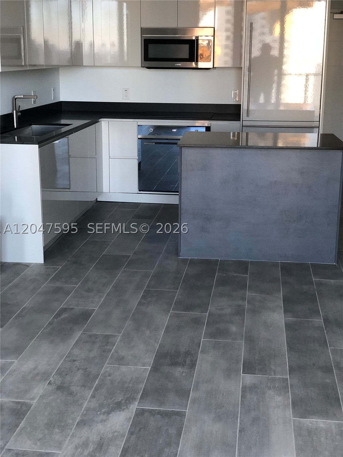 1010 Brickell Ave 3709 Property Photo 17