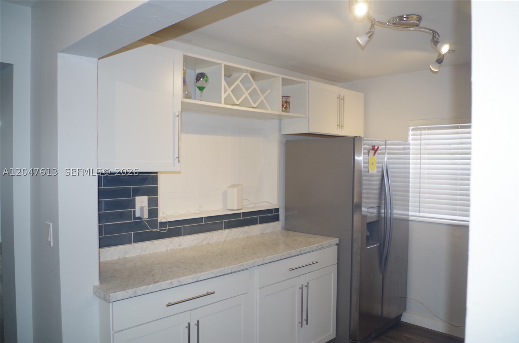 5465 N Andrews Ave Property Photo 6