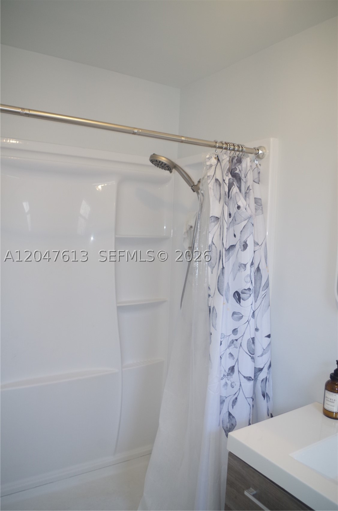 5465 N Andrews Ave Property Photo 13