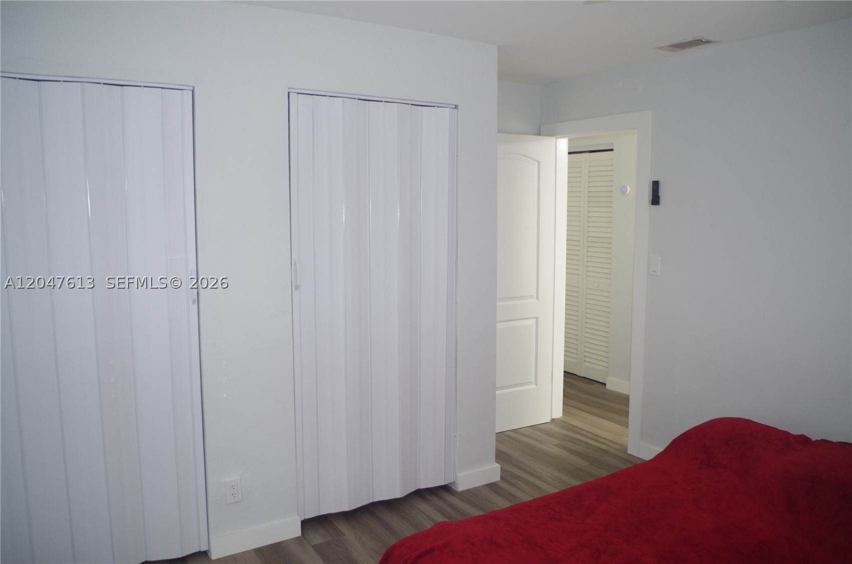 5465 N Andrews Ave Property Photo 16
