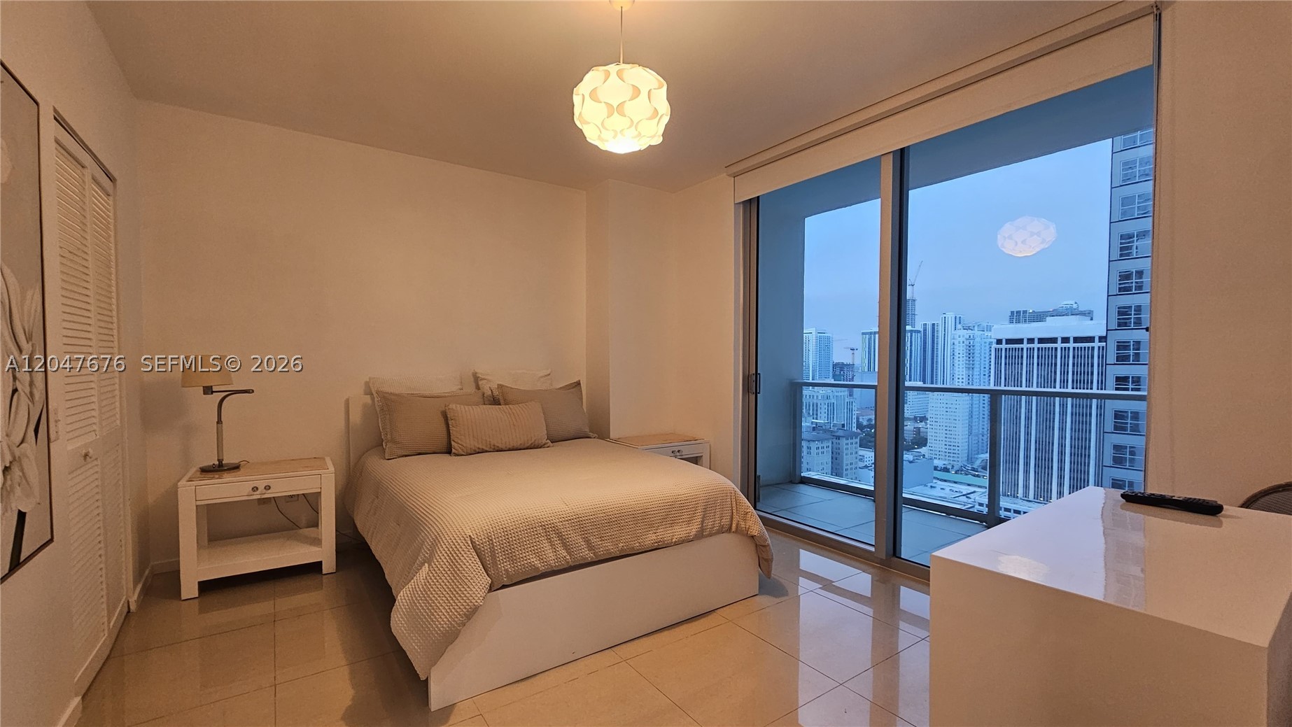 300 S Biscayne Blvd T-2905 Property Photo 4