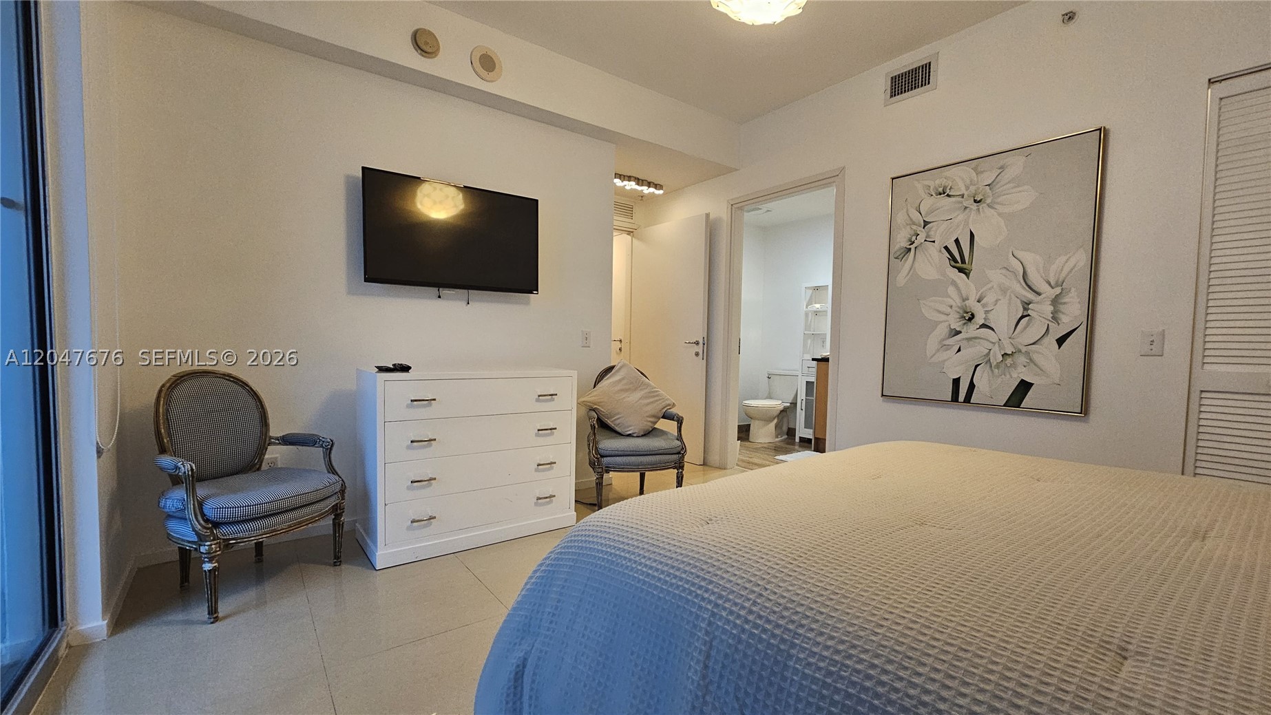 300 S Biscayne Blvd T-2905 Property Photo 6