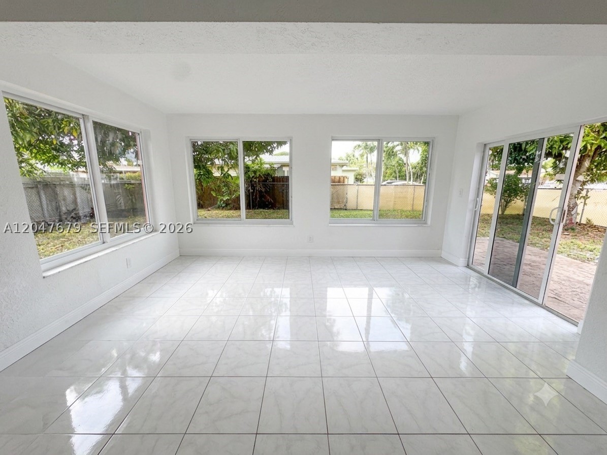 7612 Plantation Blvd Property Photo 2