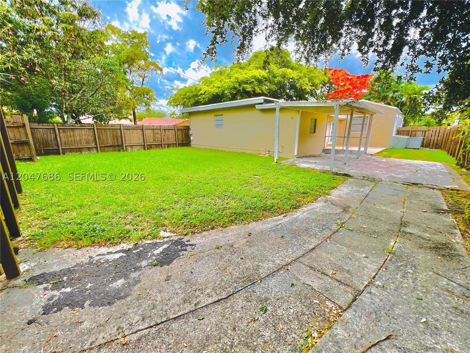 410 Pinecrest Dr 1 Property Photo 8