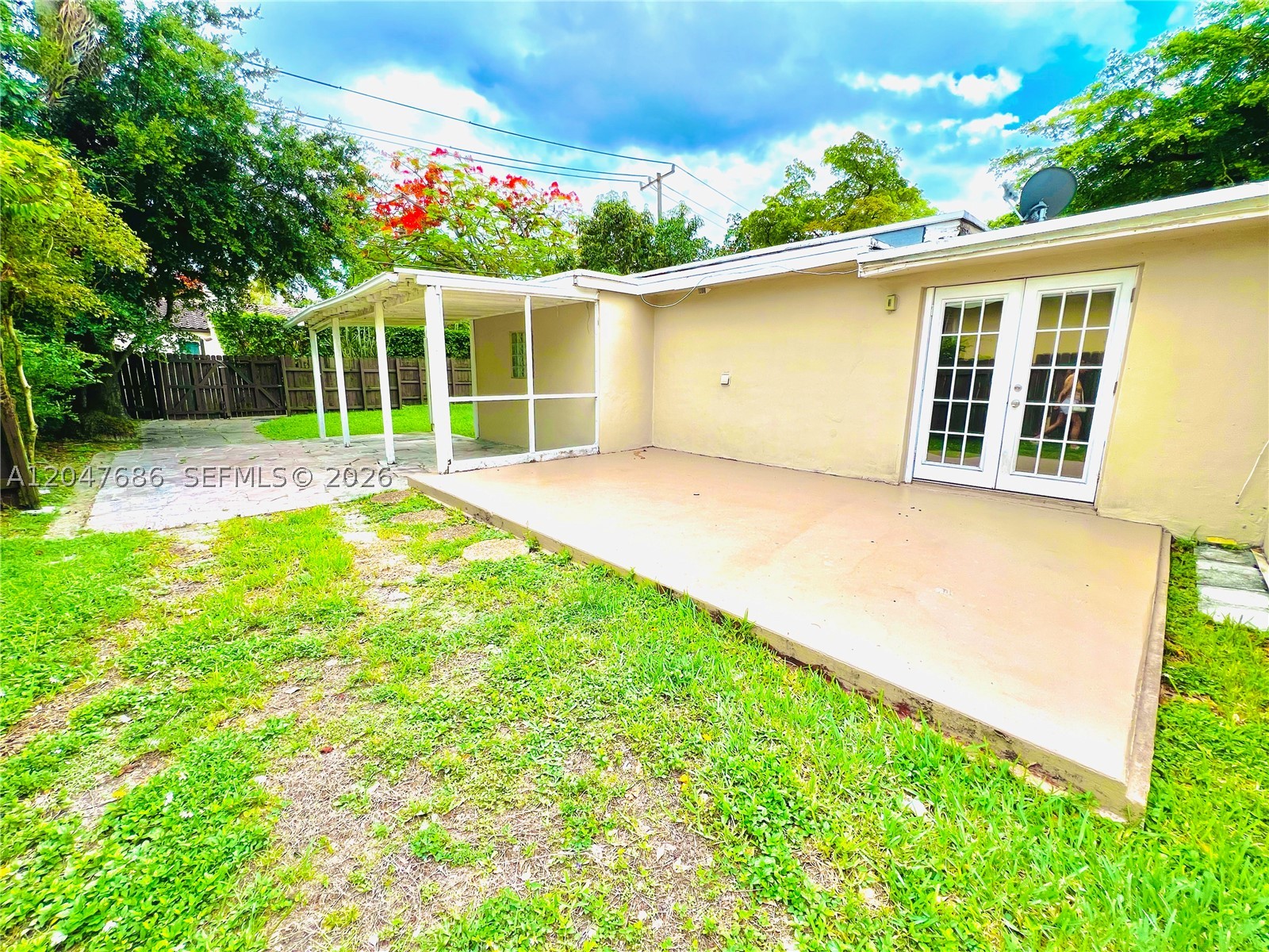 410 Pinecrest Dr 1 Property Photo 11