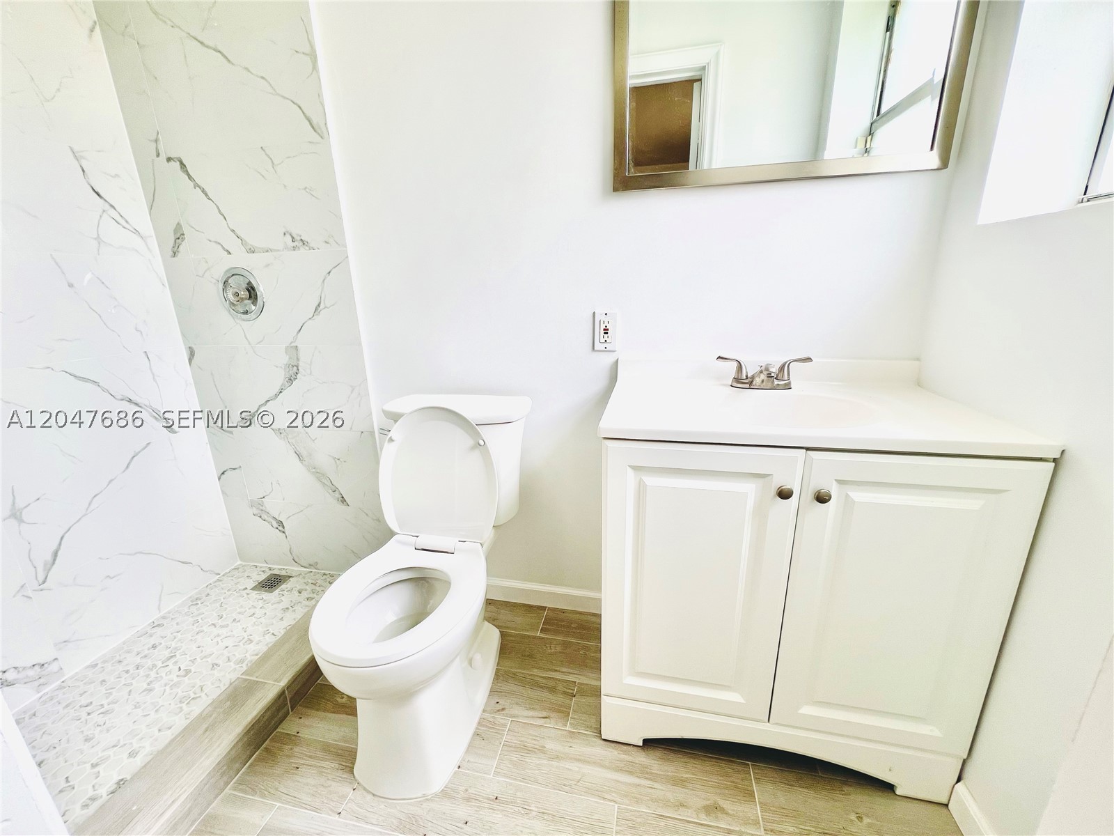 410 Pinecrest Dr 1 Property Photo 23