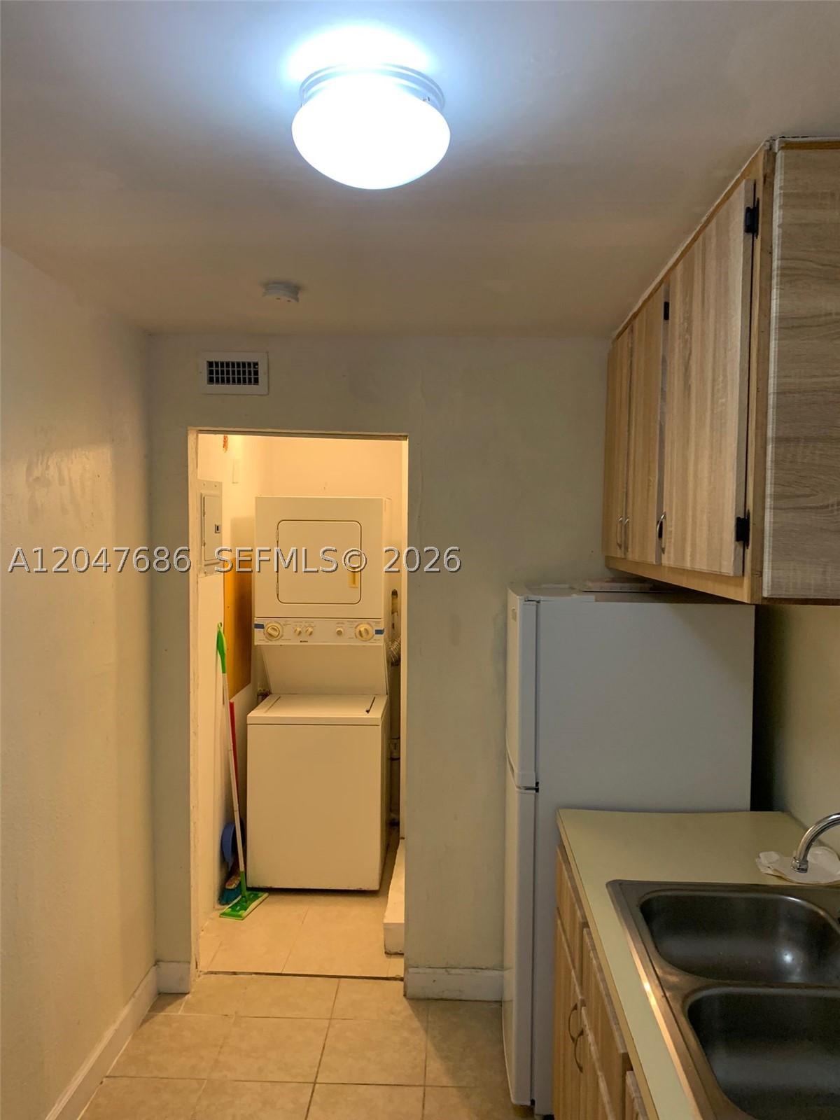 410 Pinecrest Dr 1 Property Photo 43