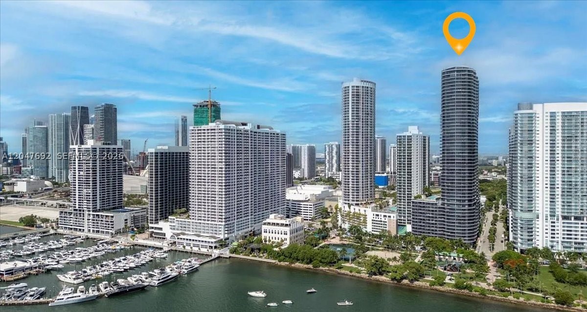 488 Ne 18th St 1806 Property Photo 2