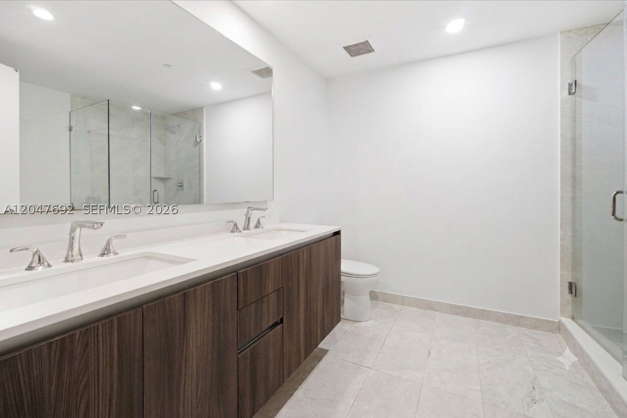 488 Ne 18th St 1806 Property Photo 16