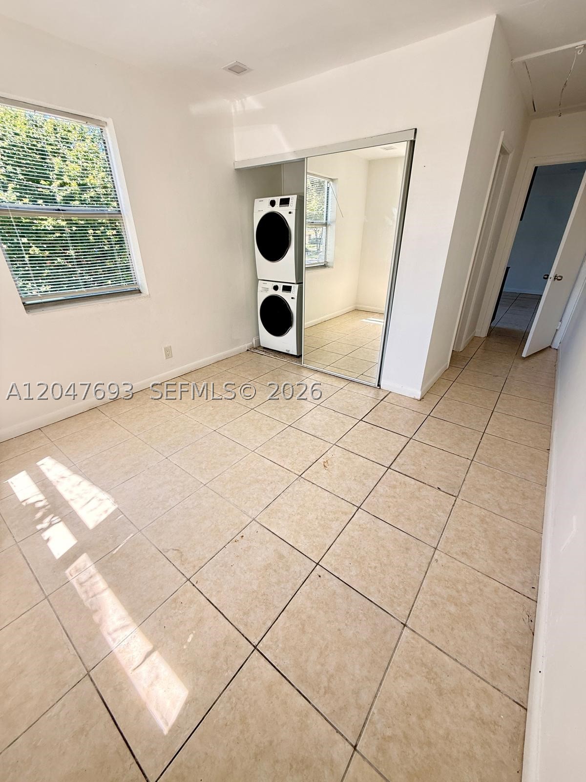 301 9th St 1 Property Photo 8