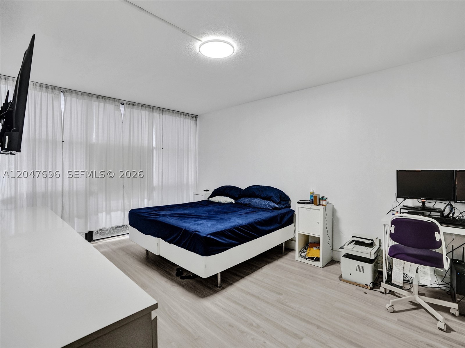 800 Parkview Dr 131 Property Photo 16
