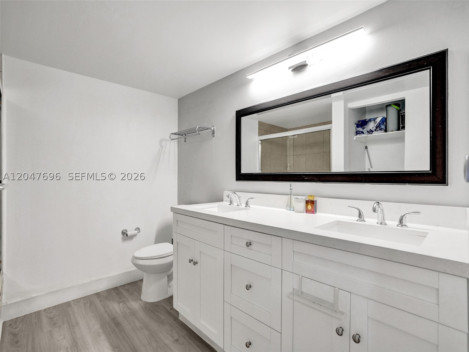 800 Parkview Dr 131 Property Photo 19