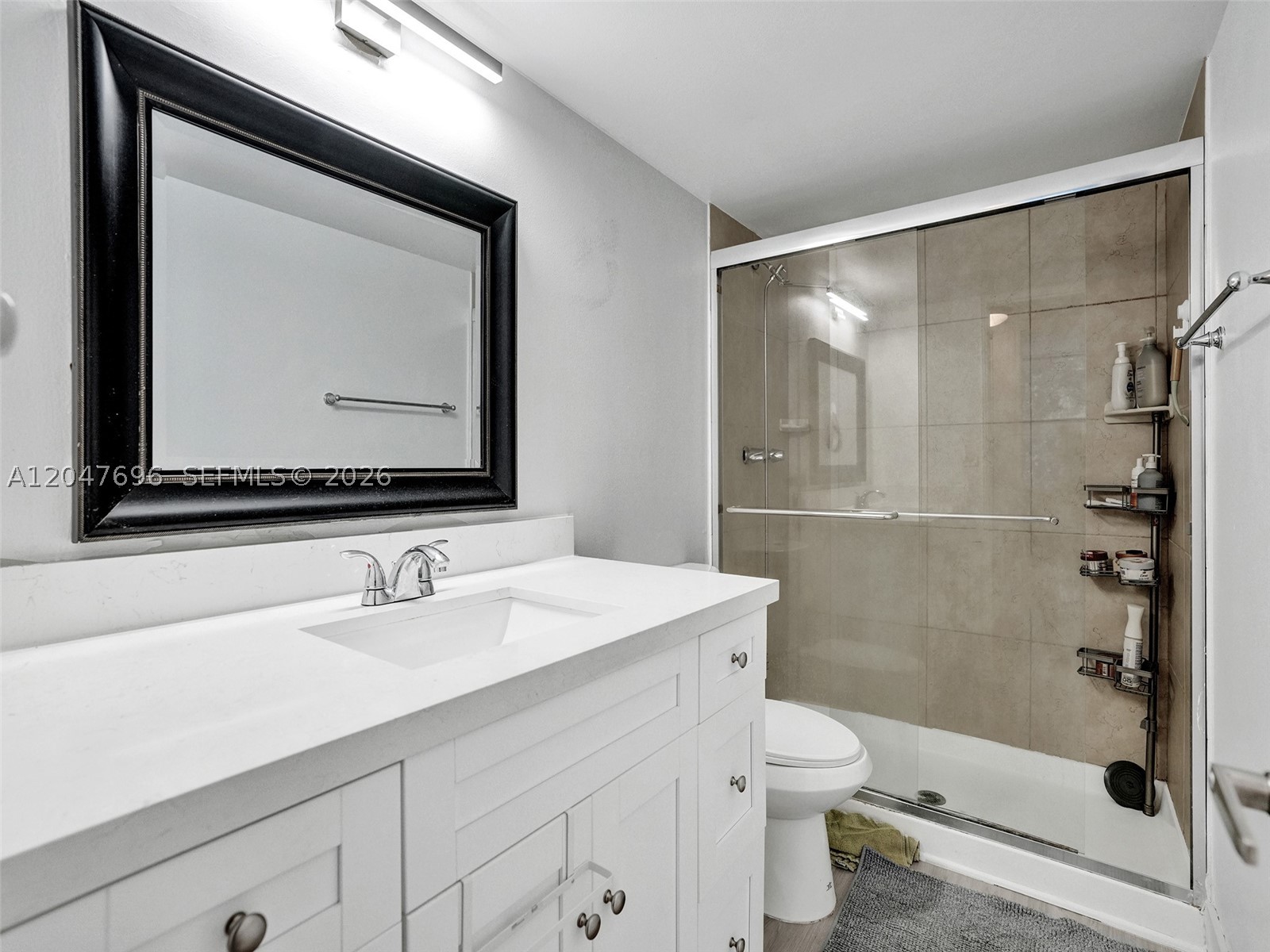 800 Parkview Dr 131 Property Photo 21