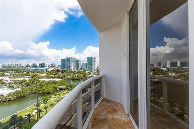 16001 Collins Ave 1106 Property Photo 26