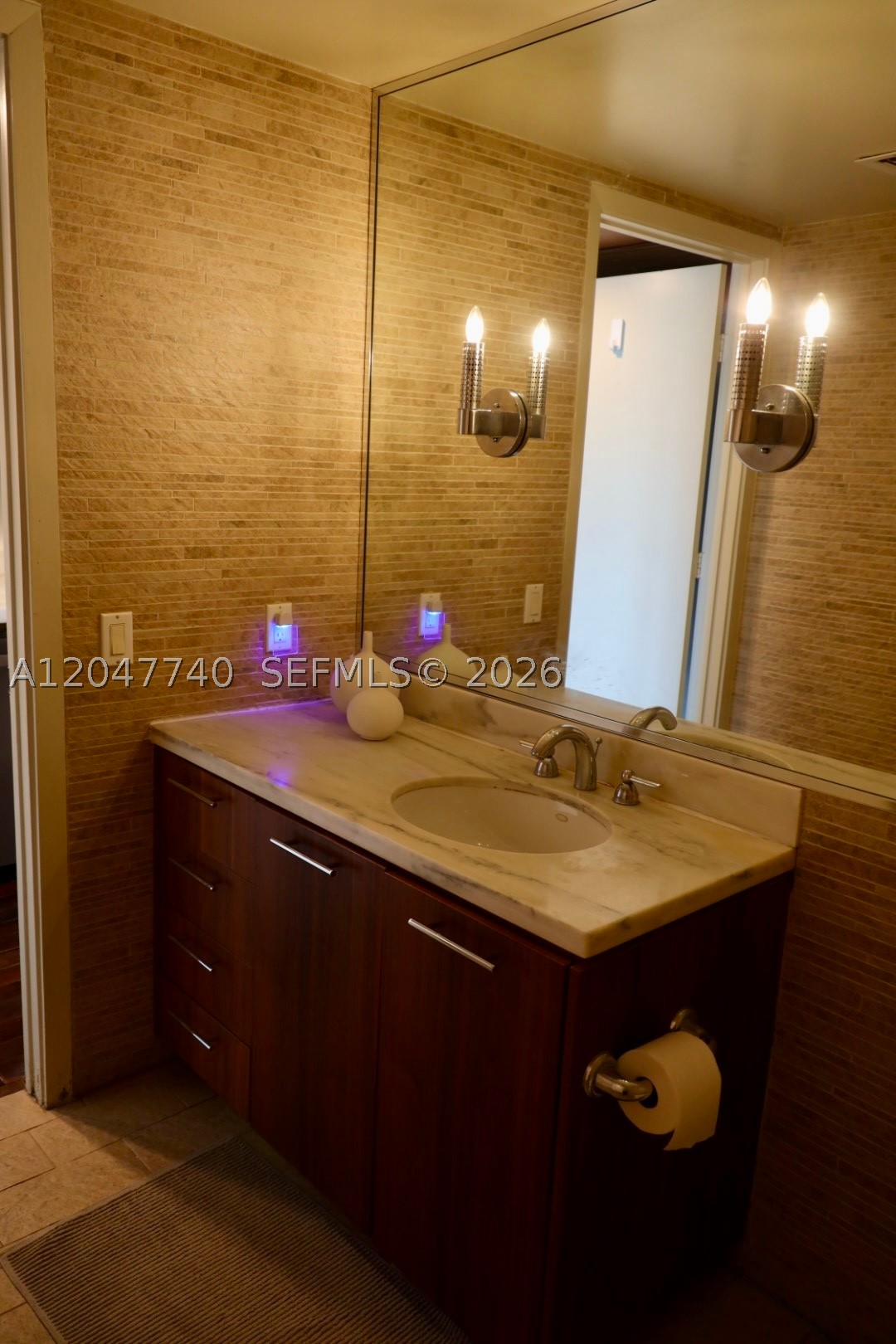 50 Biscayne Blvd 606 Property Photo 6