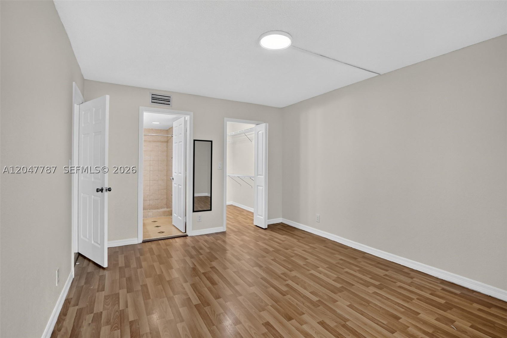 220 Lakeview Dr 210 Property Photo 23