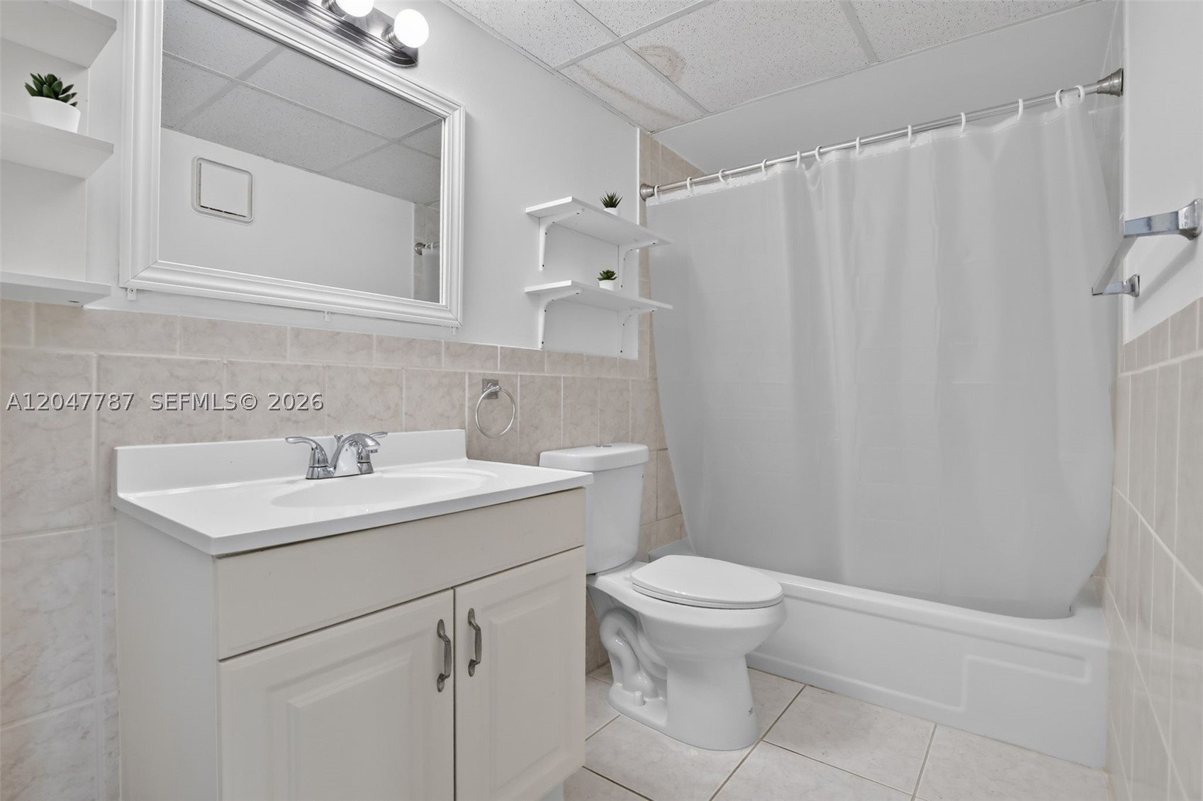 220 Lakeview Dr 210 Property Photo 29