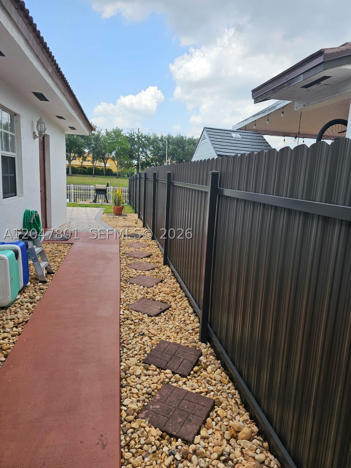 7565 N Augusta Dr 7567 Property Photo 11