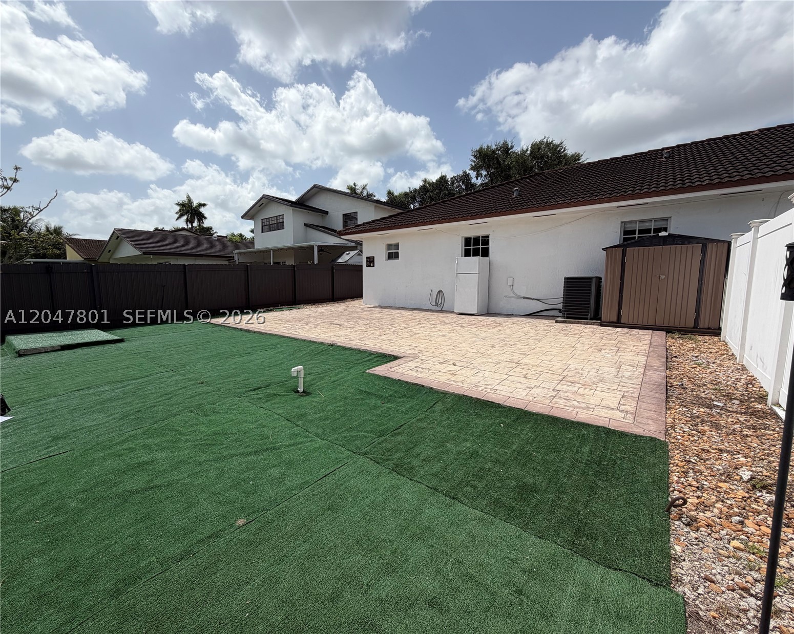 7565 N Augusta Dr 7567 Property Photo 14