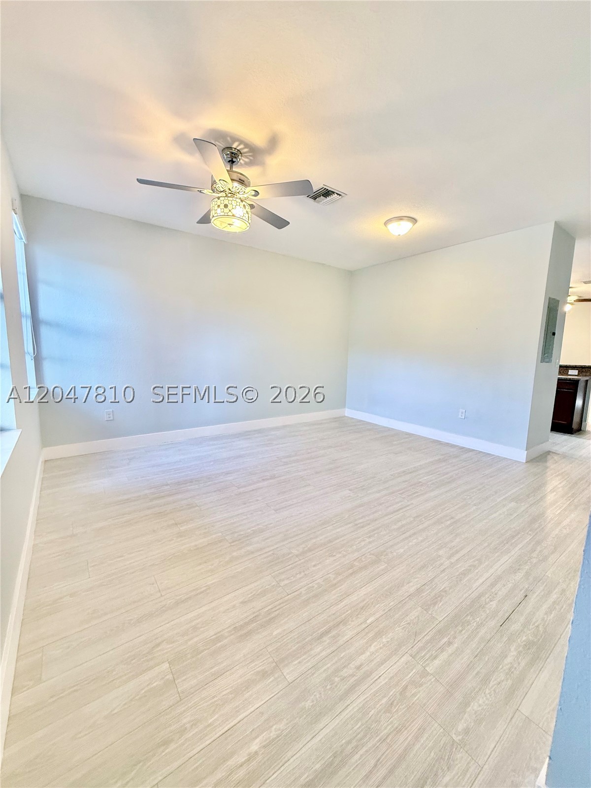 3208 Se 7th St 0 Property Photo 6