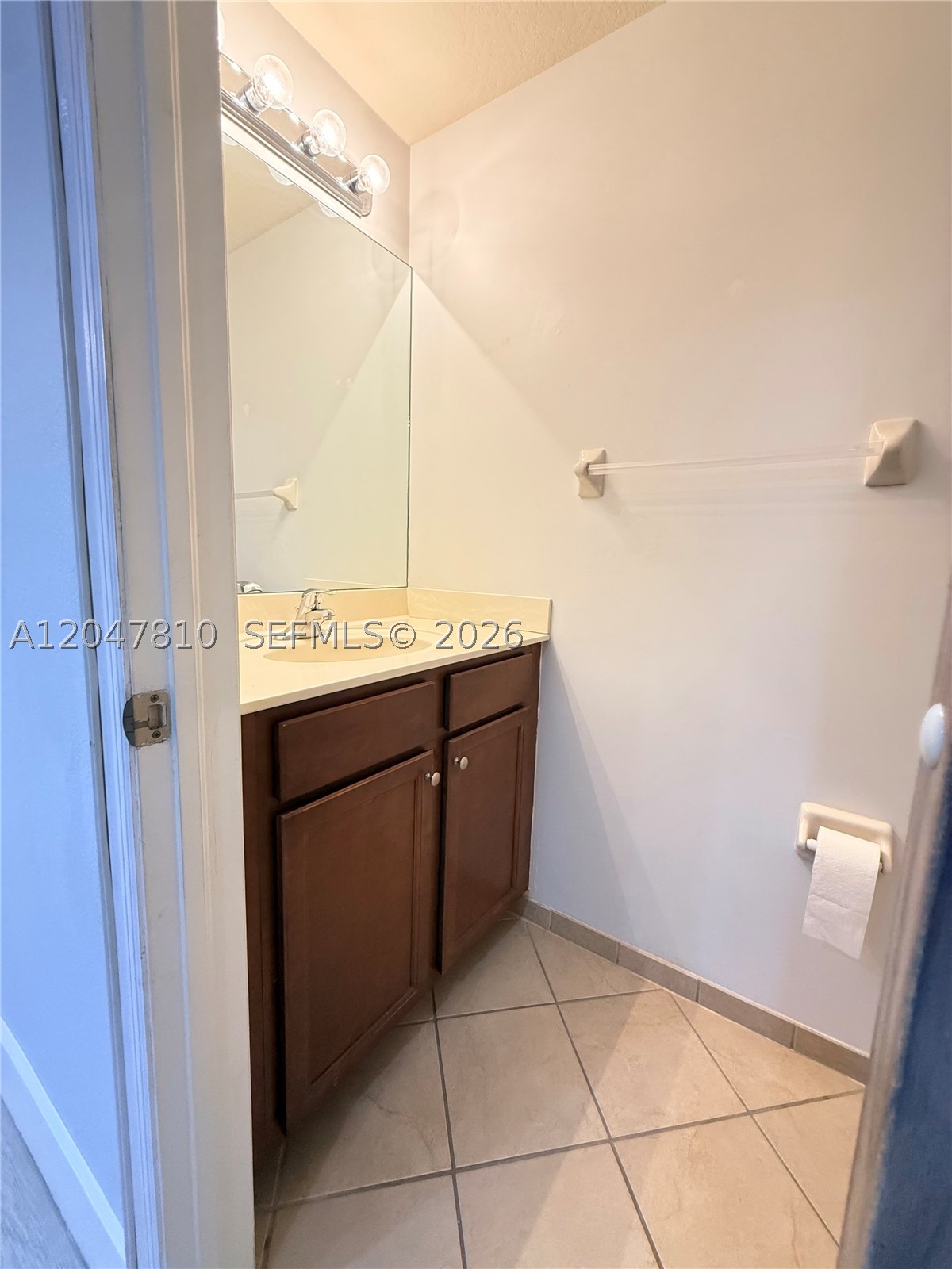 3208 Se 7th St 0 Property Photo 15
