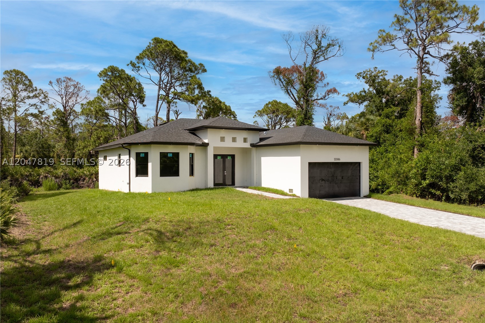 12086 Chamberlain Blvd Property Photo 3