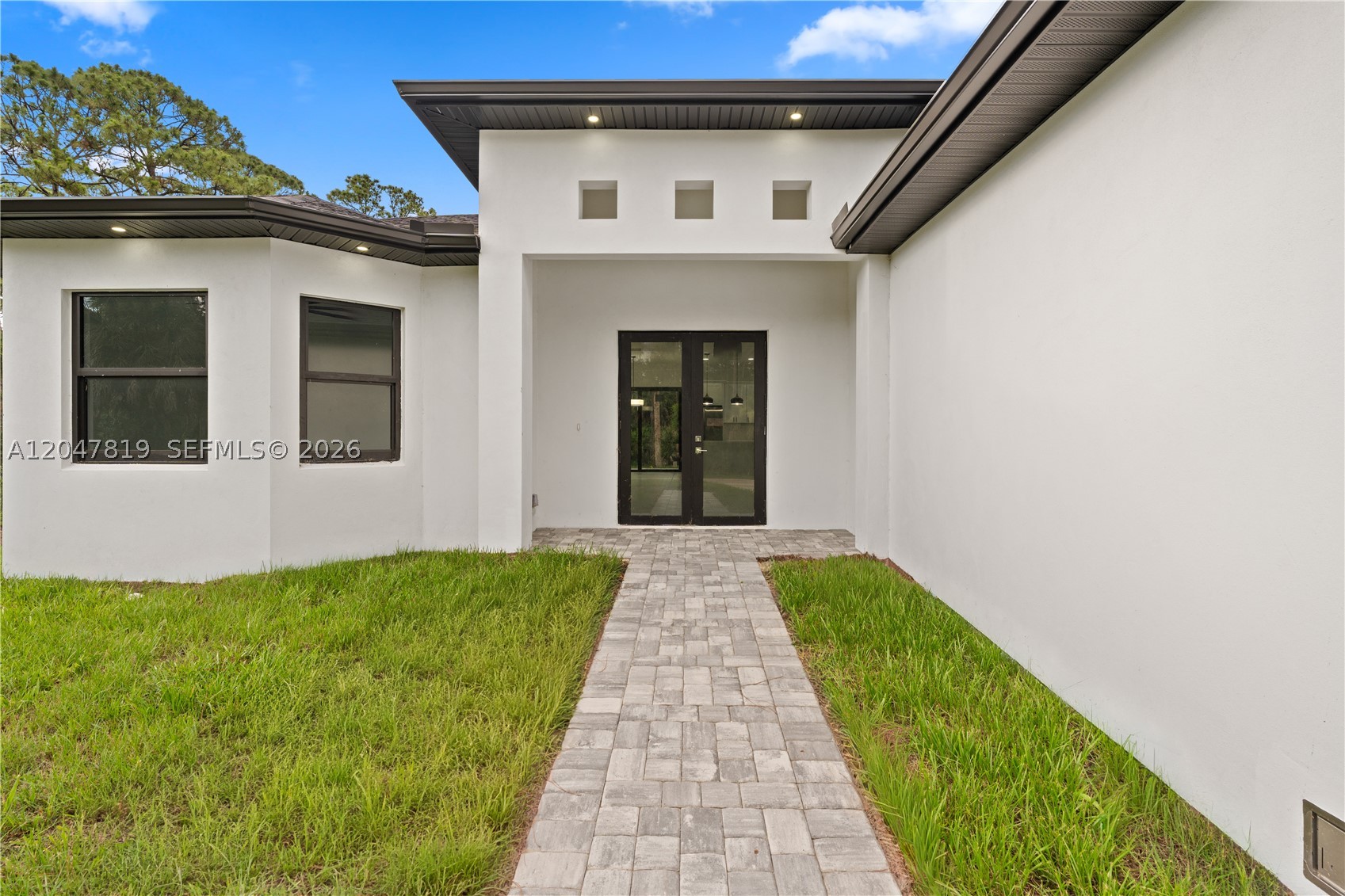 12086 Chamberlain Blvd Property Photo 5