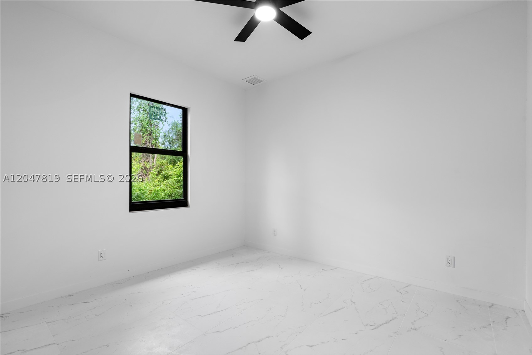12086 Chamberlain Blvd Property Photo 24